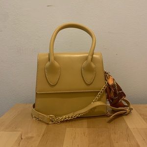 **BRAND NEW** Yellow faux leather handbag with handkerchief